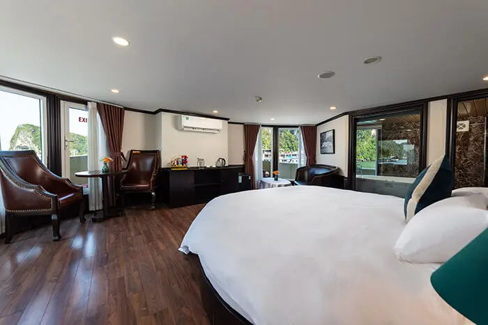 Amanda Cruise Halong bay 3 Days 2 Nights