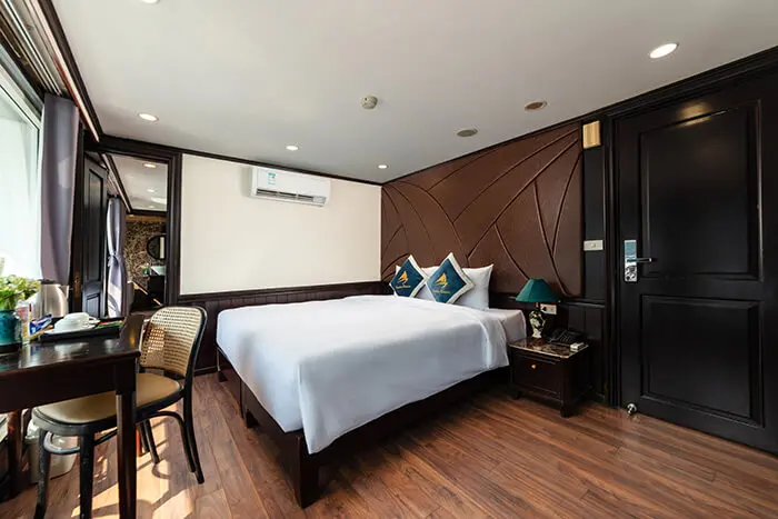 Amanda Cruise Halong bay 3 Days 2 Nights