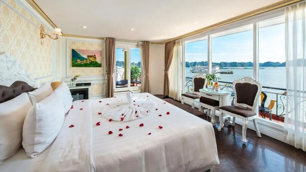 Aquamarine cruise Ha Long bay