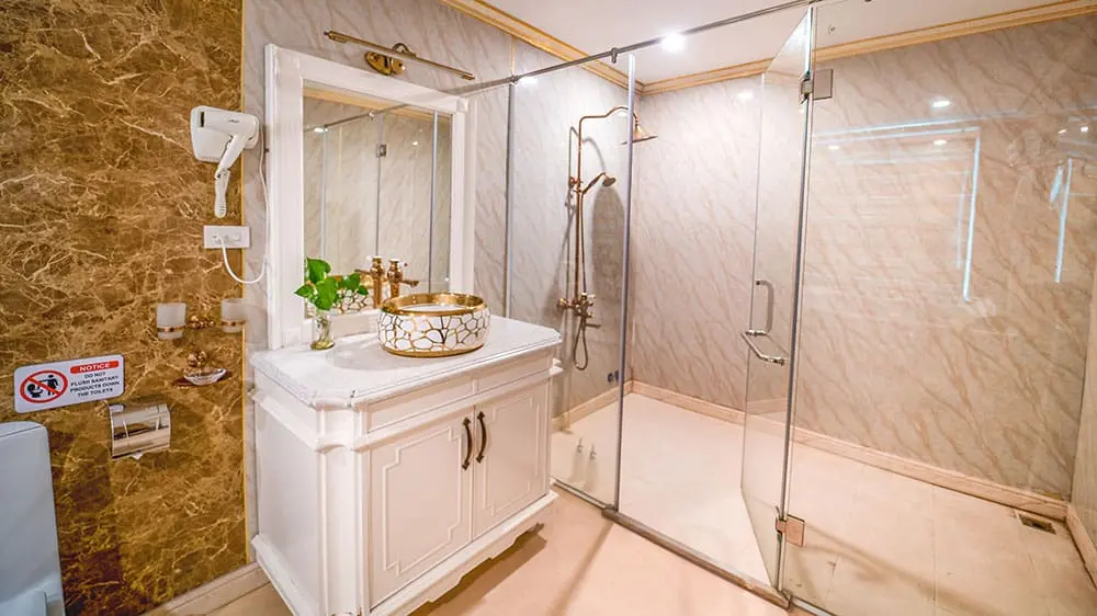 Aquamarine cruise Ha Long bay