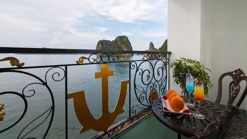 Aquamarine cruise Ha Long bay