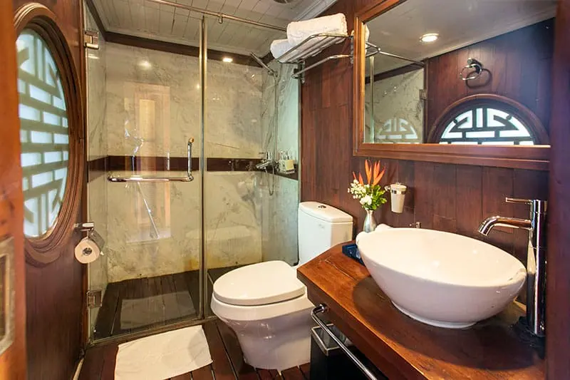 Private Bhaya cruise 1, 2, 3, 5 cabins