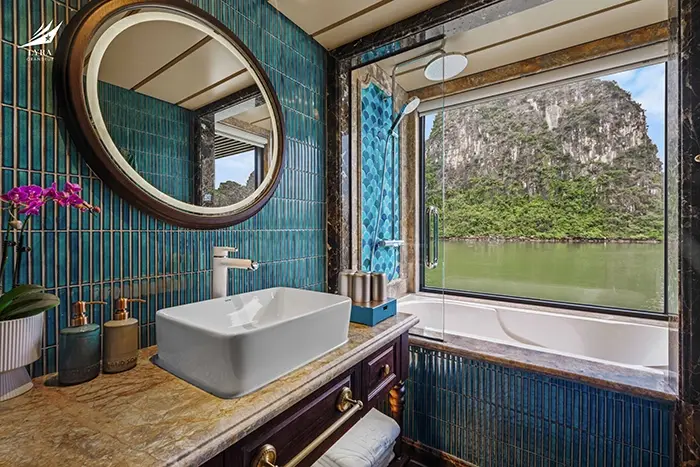 Lyra Grandeur Cruise 2 Days 1 Night