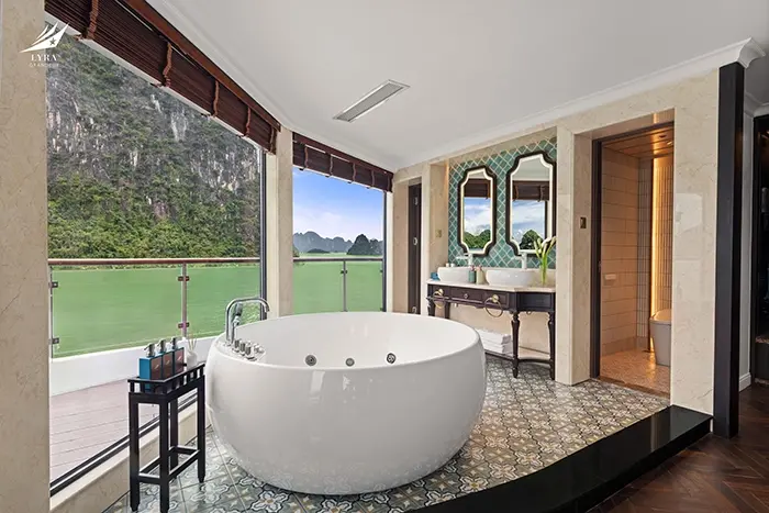 Lyra Grandeur Cruise 2 Days 1 Night