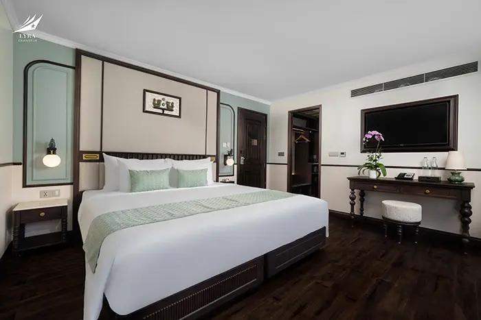 Lyra Grandeur Cruise 2 Days 1 Night