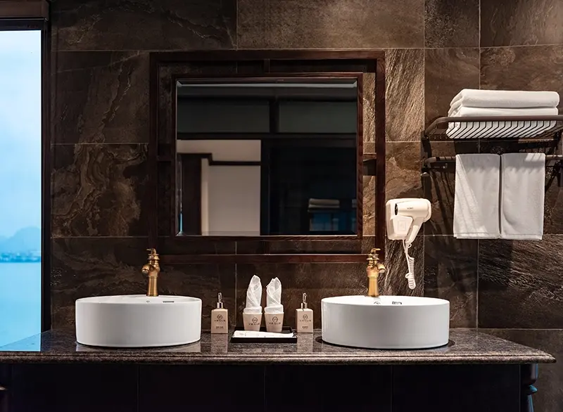 Ha Long Bay Venus Cruise 2 days 1 night